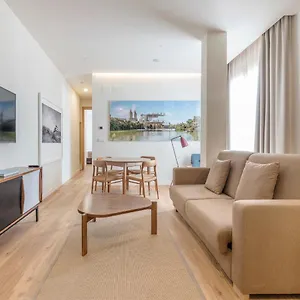 De Lujo El Museo Living&experience Club Arte Contemporáneo Y Mobiliario De Colección De Años 50 Apartamento Málaga